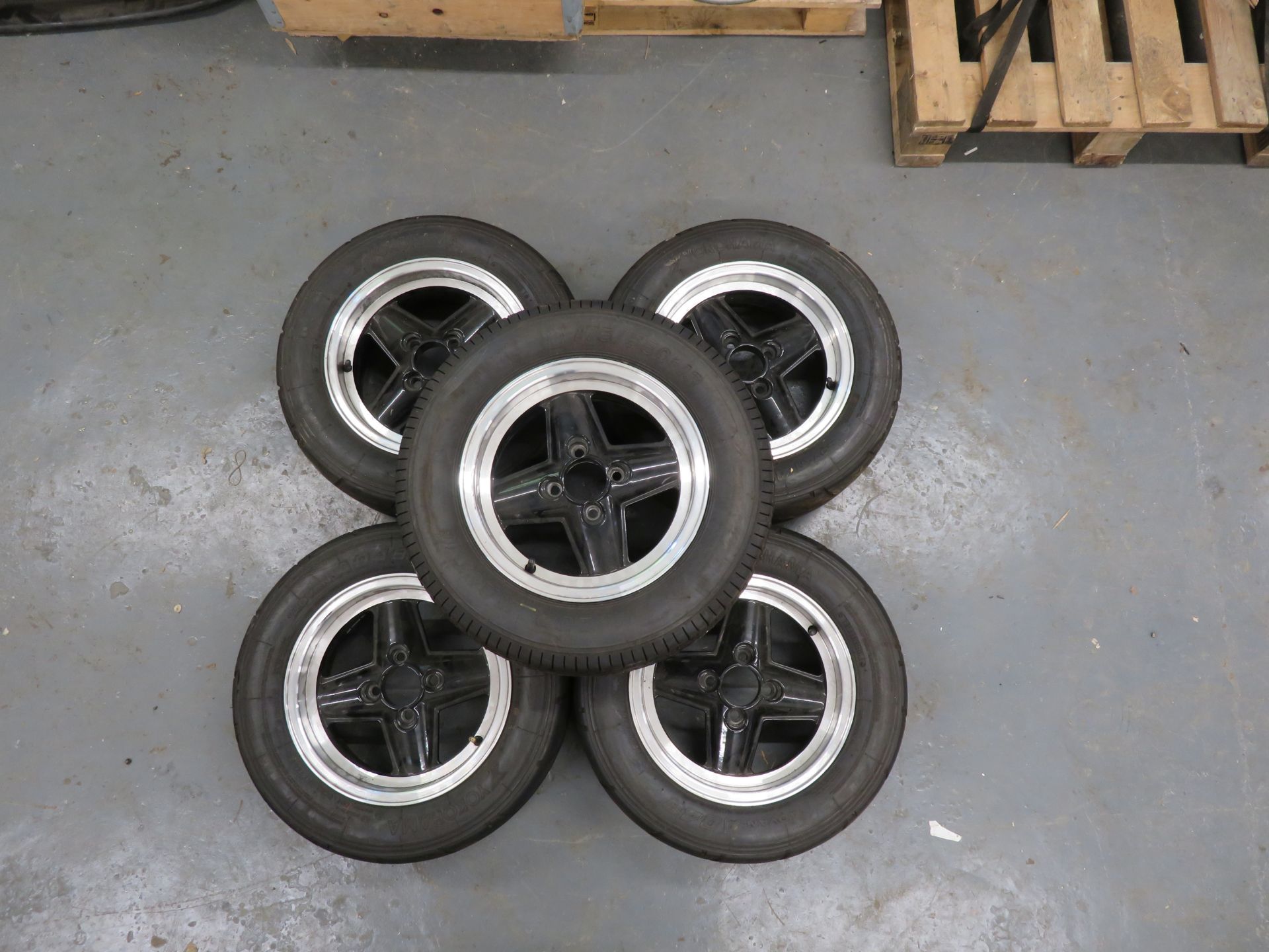 Five unidentified 13'' four-stud alloy wheels ((5))