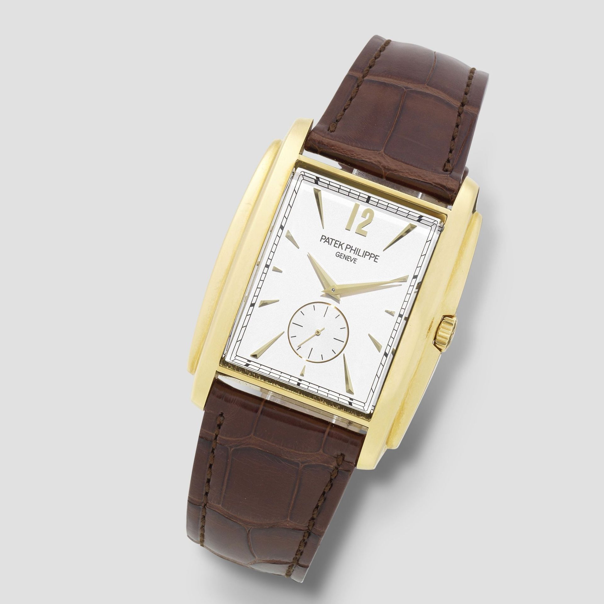 Patek Philippe. A fine 18K gold manual wind rectangular wristwatch Gondolo, Ref: 5124J, Circa 2015