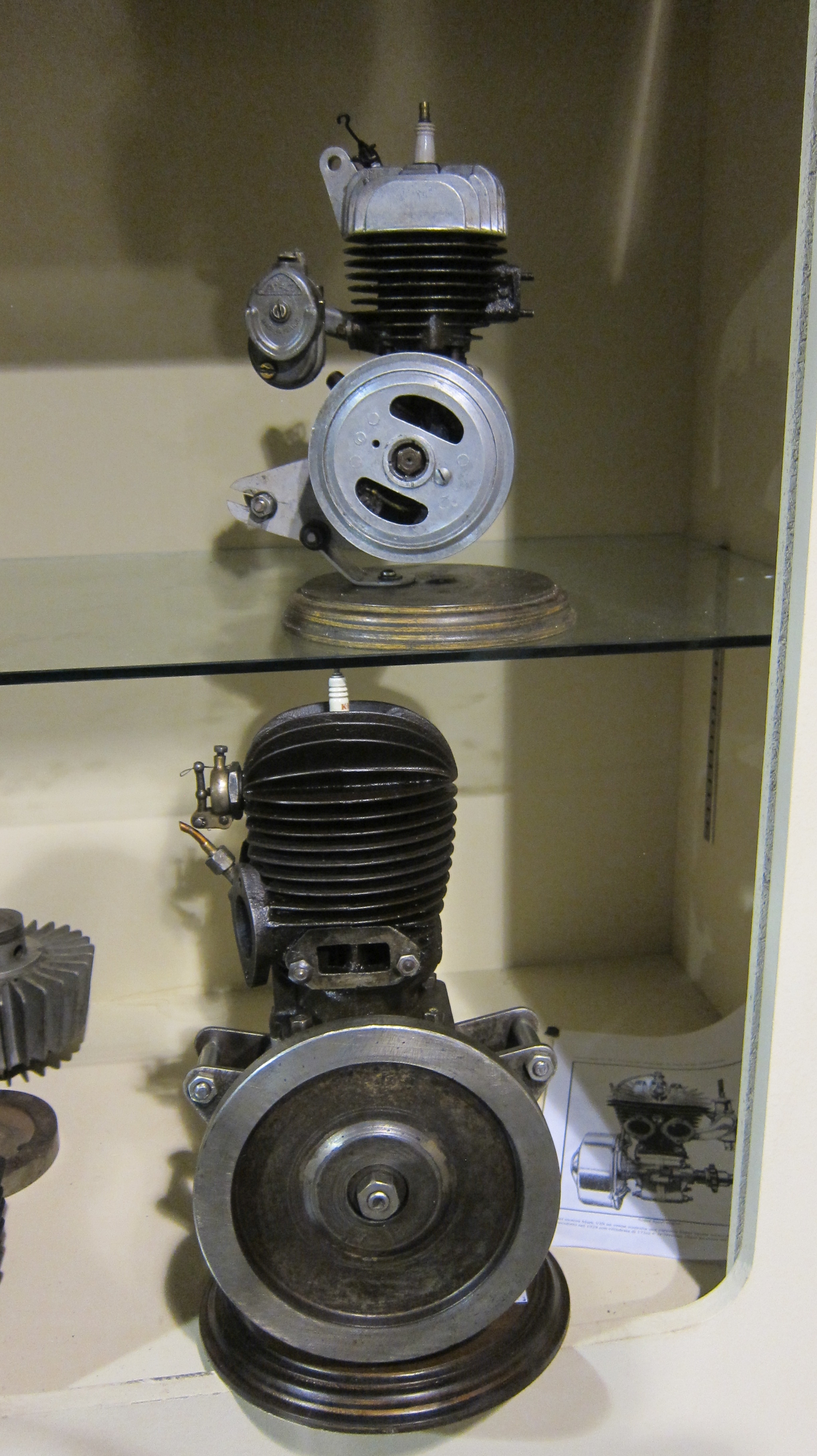 A Villiers Mk VIIIA Two-stroke engine ((2))