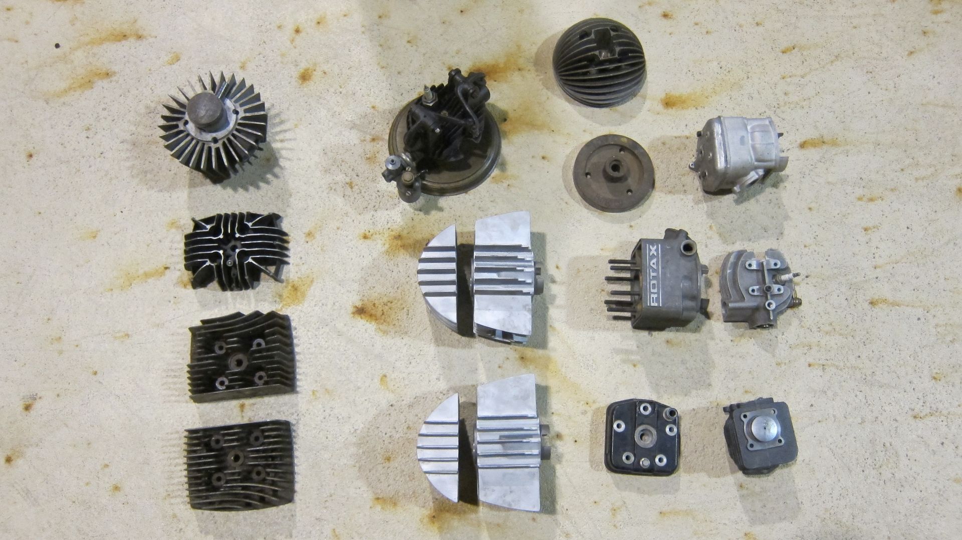 A quantity of engine components ((Qty))