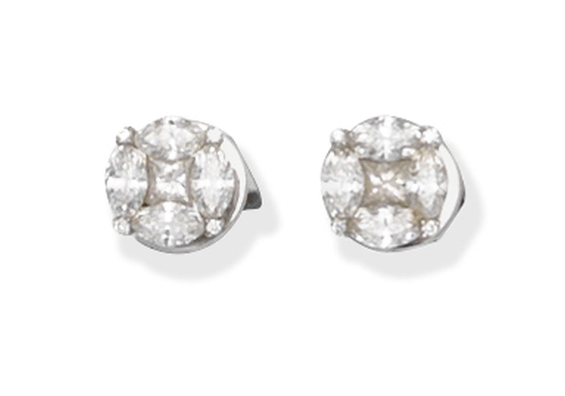 Diamond cluster earstuds