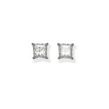 Pair of diamond earstuds