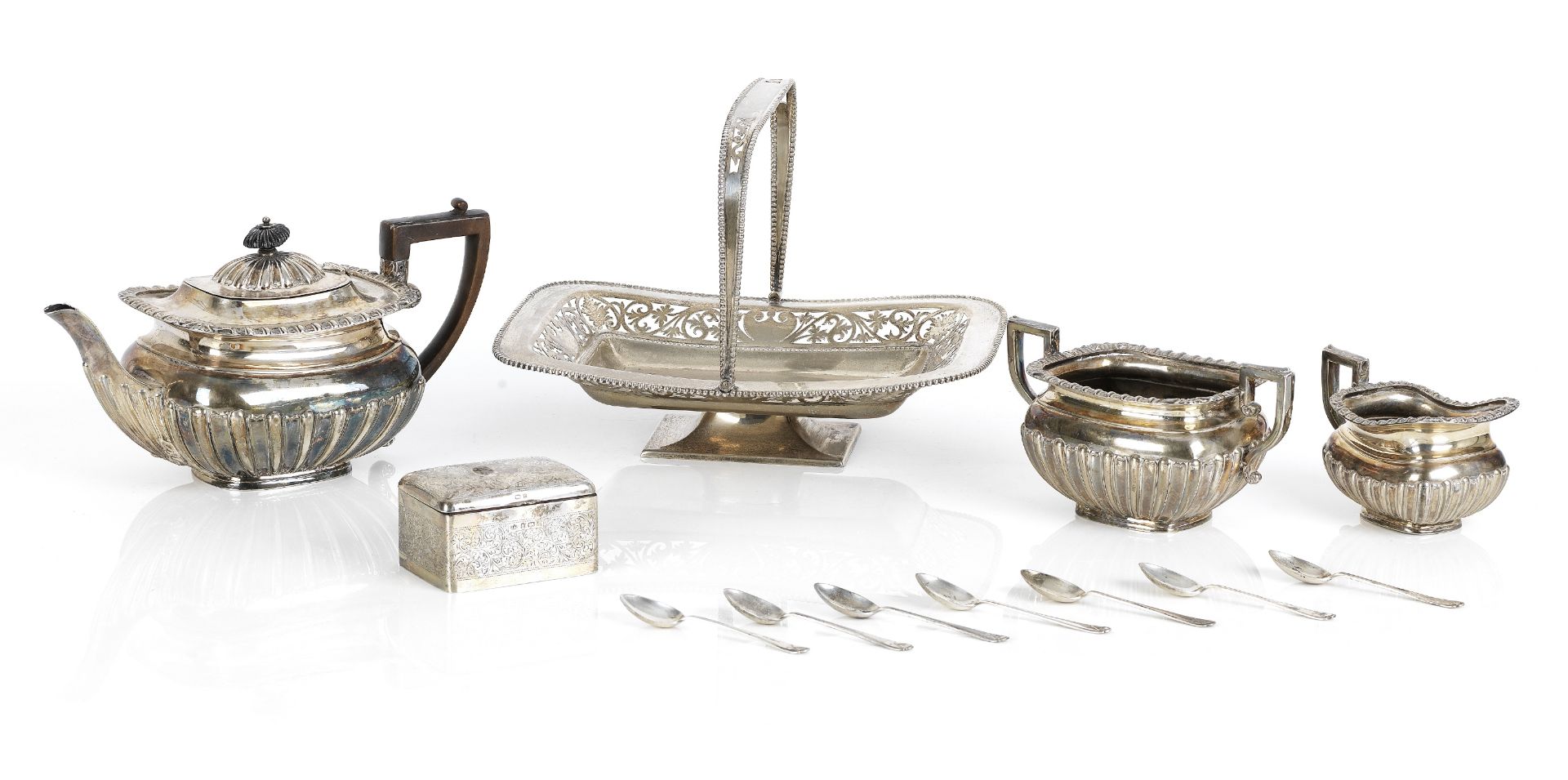 A Three piece victorian silver tea service JR, Birmingham, 1898