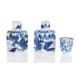 A matched pair of Chinese blue & white bottles and covers 19th century (5)