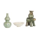 A celadon double gourd vase Ming (3)