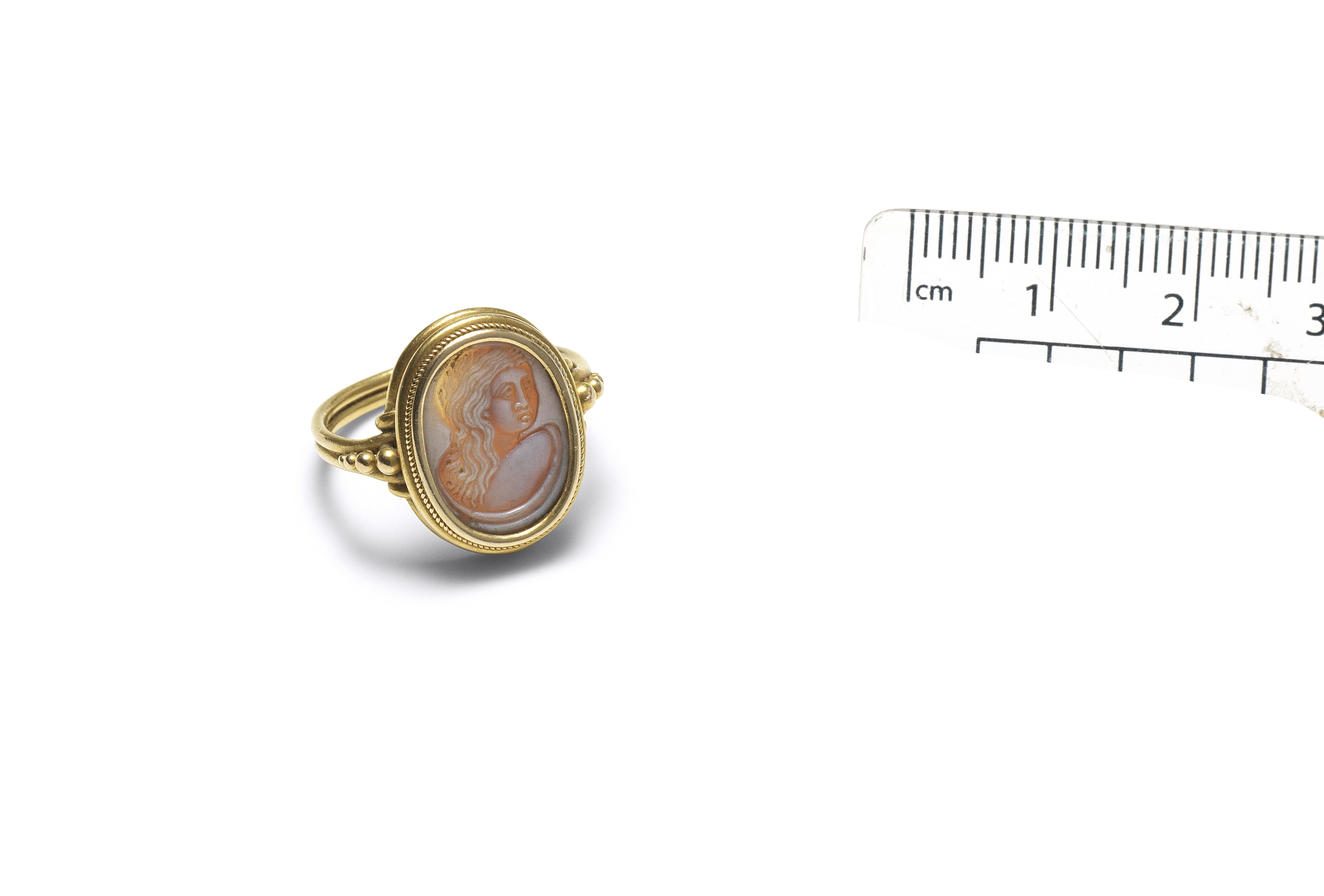 A hardstone cameo ring of a woman, probably 19th century