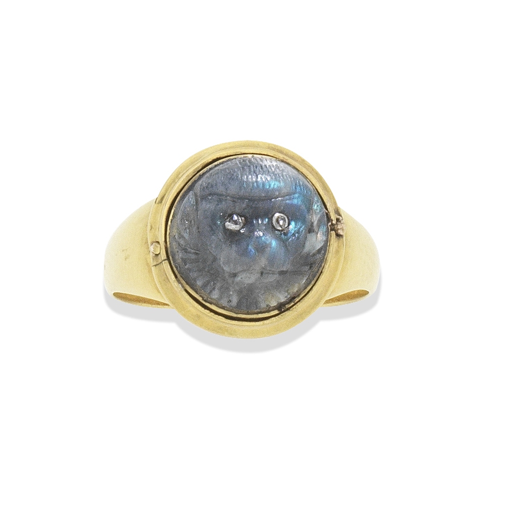 A labradorite cameo ring of a monkey, 19th century