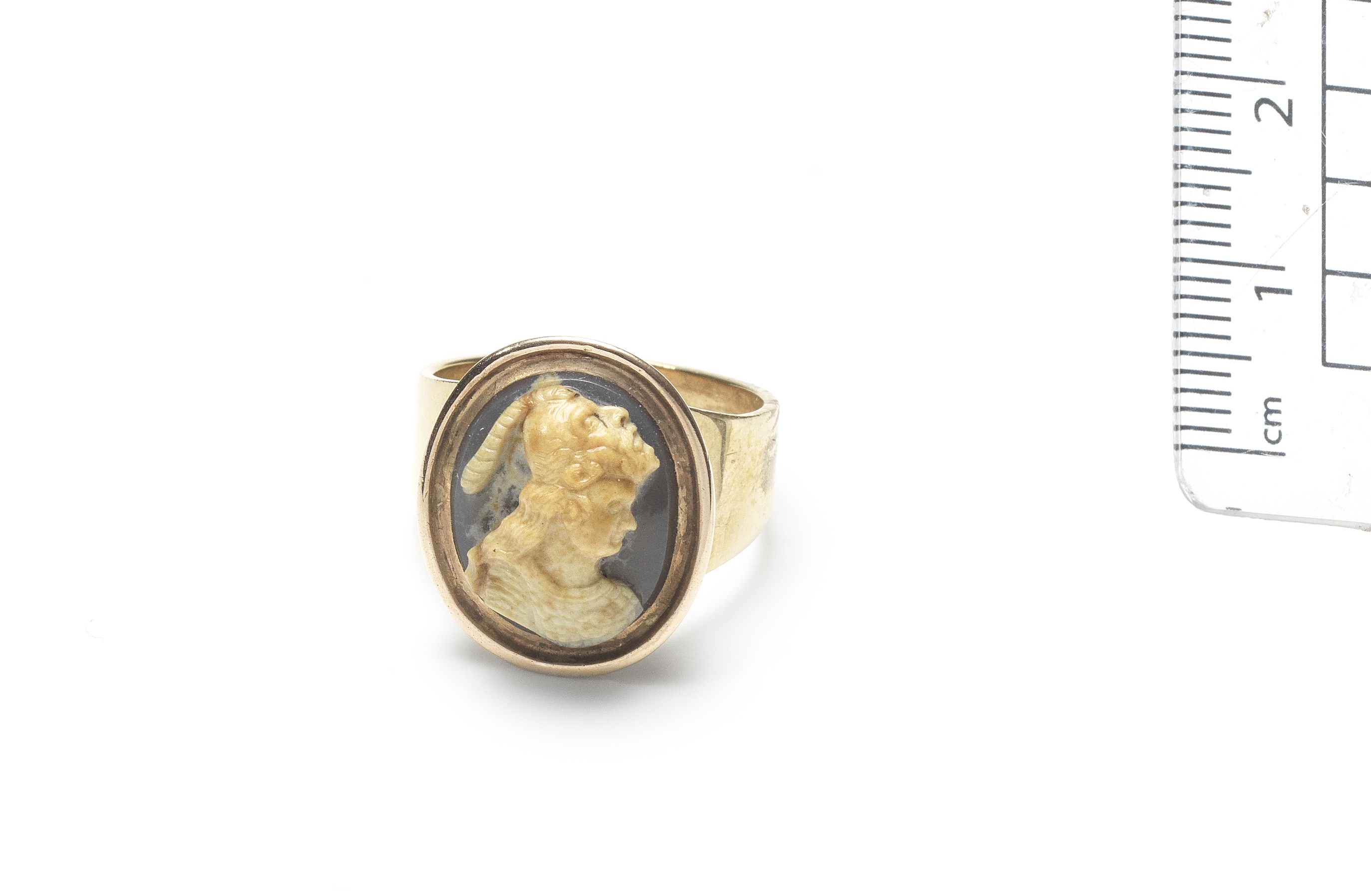 A hardstone cameo of an a warrior, 18th century