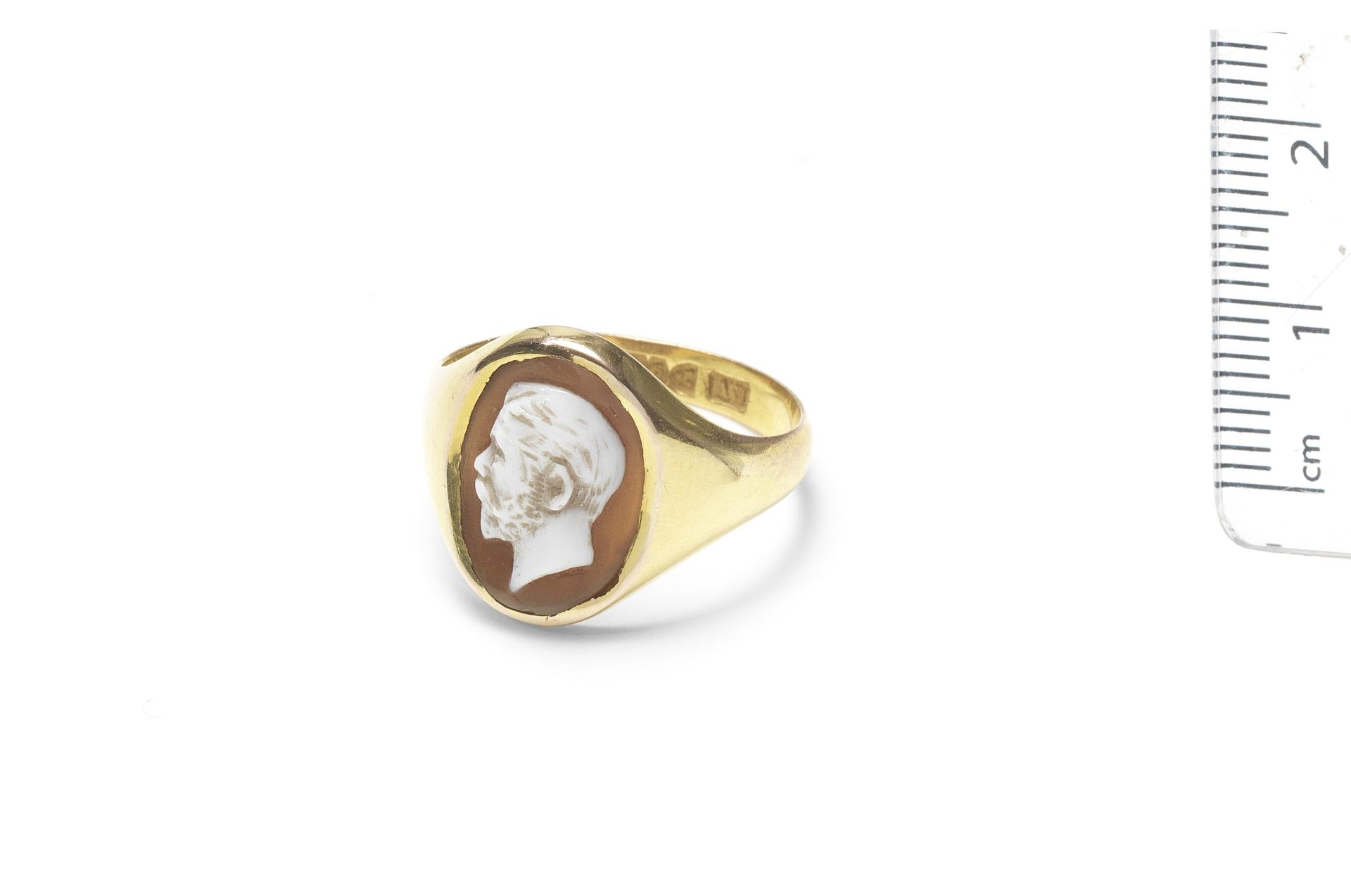 A shell cameo ring of a man, 19th-20th century