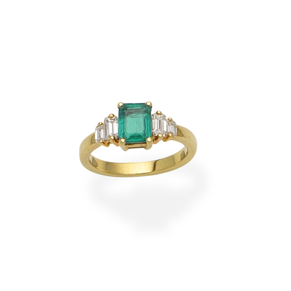 Emerald and diamond ring