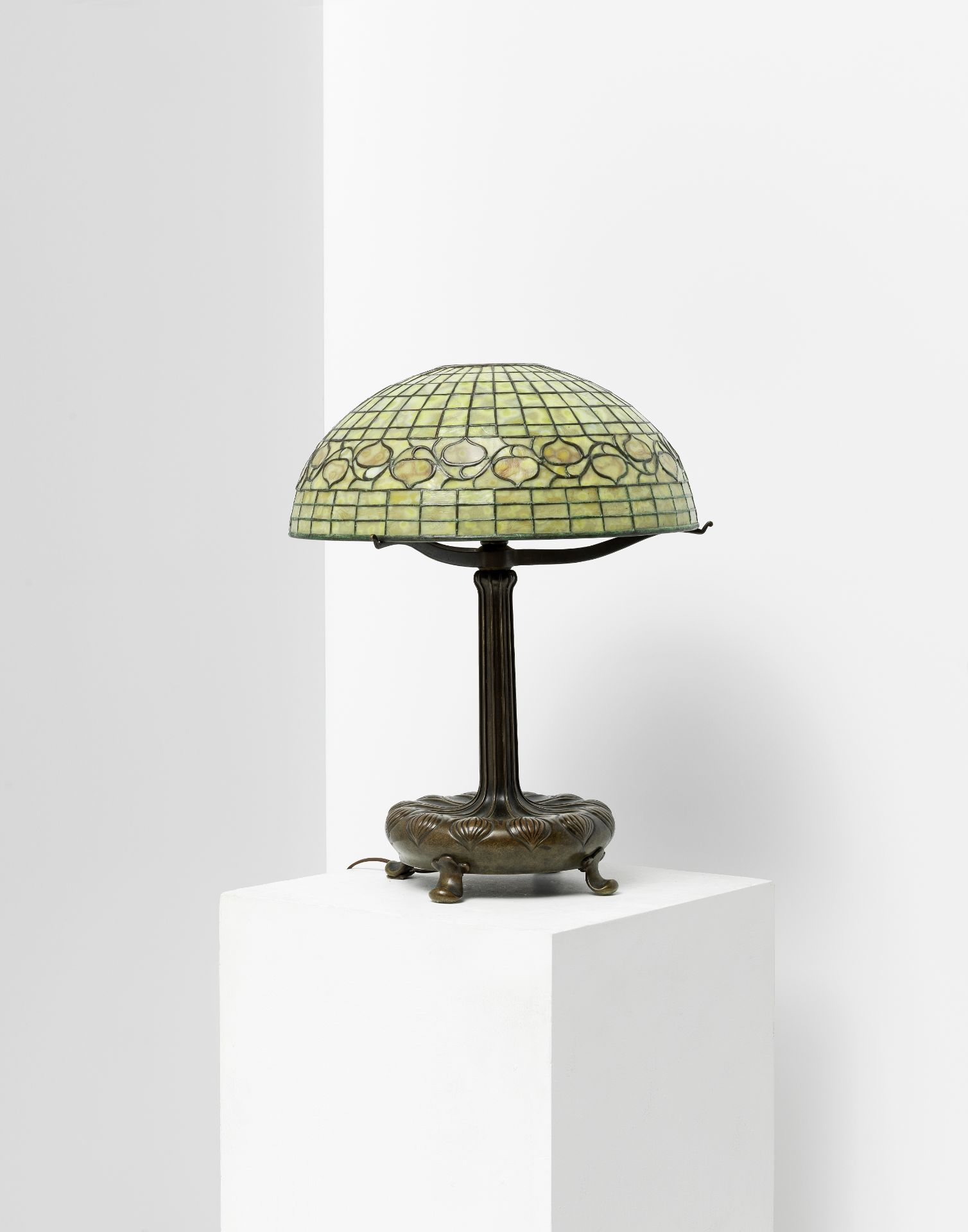 Tiffany Studios 'Pansy' table lamp, circa 1910