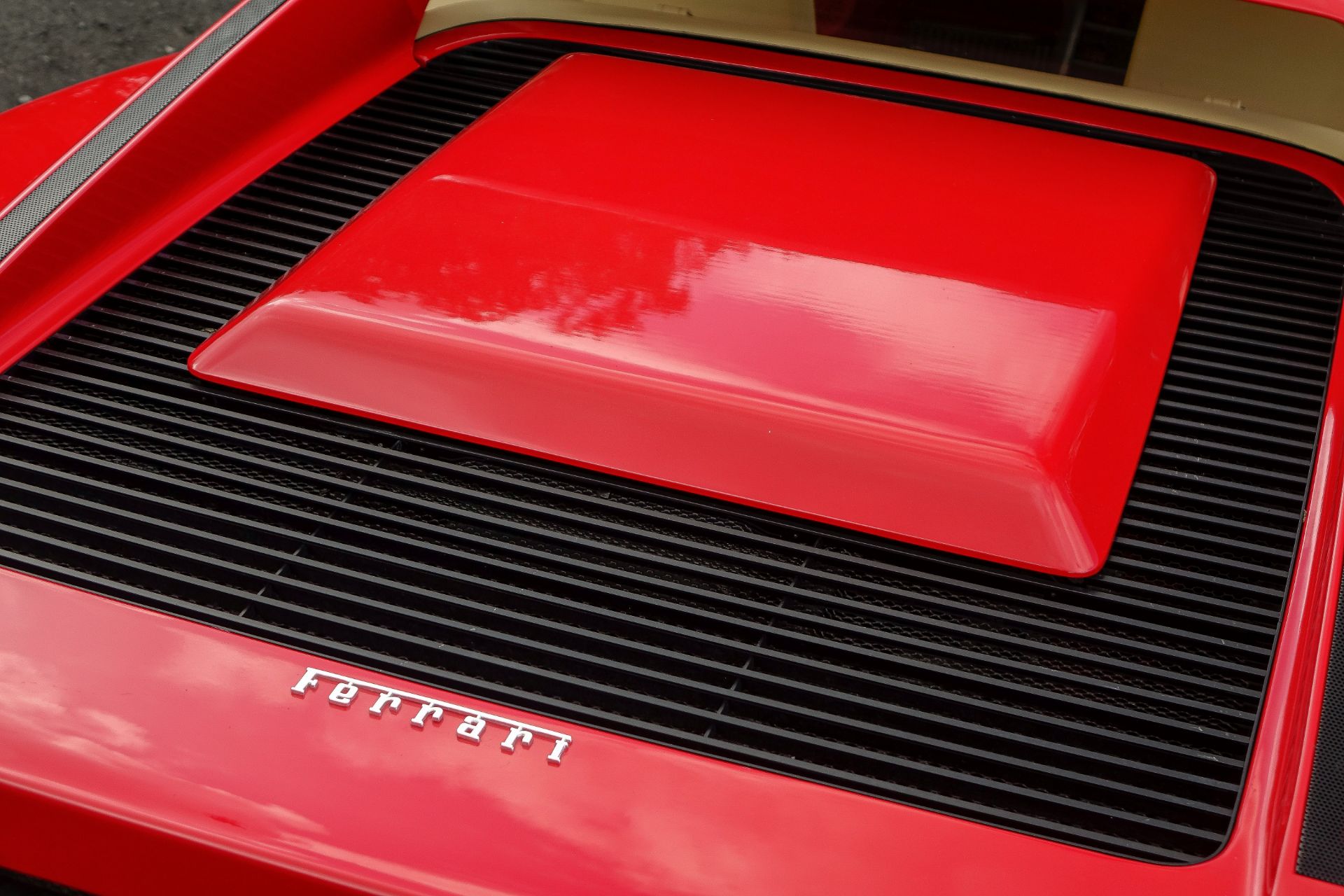 1992 Ferrari Testarossa Coupé Chassis no. ZFFAA17C000090563 - Bild 28 aus 61