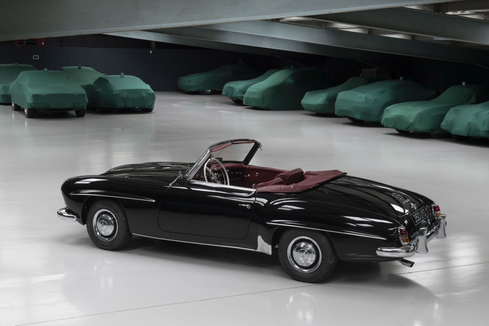 Offered from The Chester Collection,1960 Mercedes-Benz 190 SL Roadster with Hardtop Chassis no. ... - Bild 17 aus 19