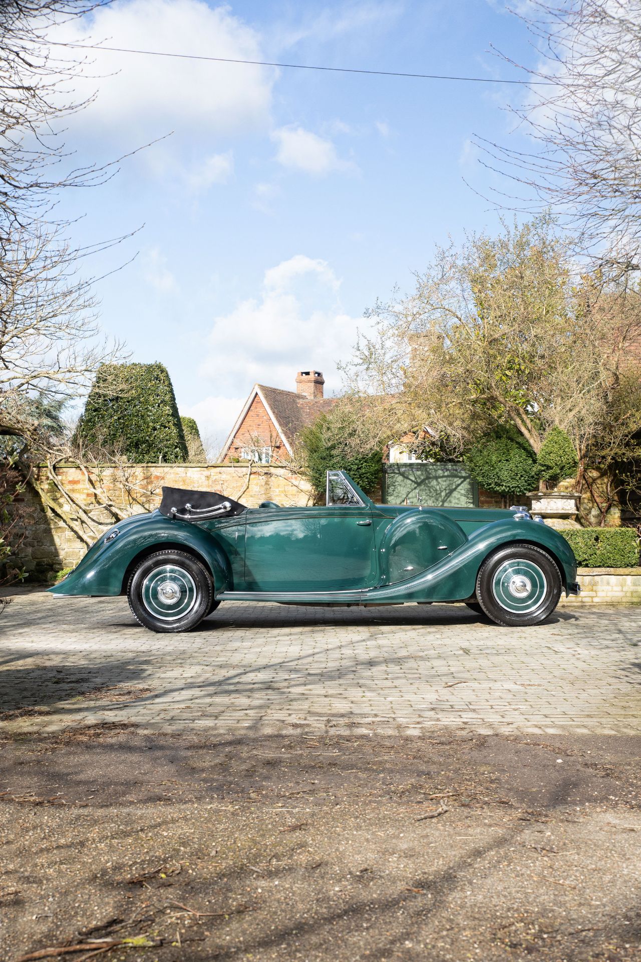 Offered from the estate of the late Michael Patrick Aiken, MBE,1939 Lagonda V12 Drophead Coupé C... - Bild 39 aus 64