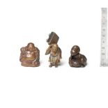 Three boxwood netsuke 19th century (3)