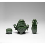 A spinach-green jade three-piece incense set Late Qing Dynasty (11)