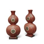 A pair of rare large cinnabar lacquer double-gourd 'Daji' vases Qianlong (2)