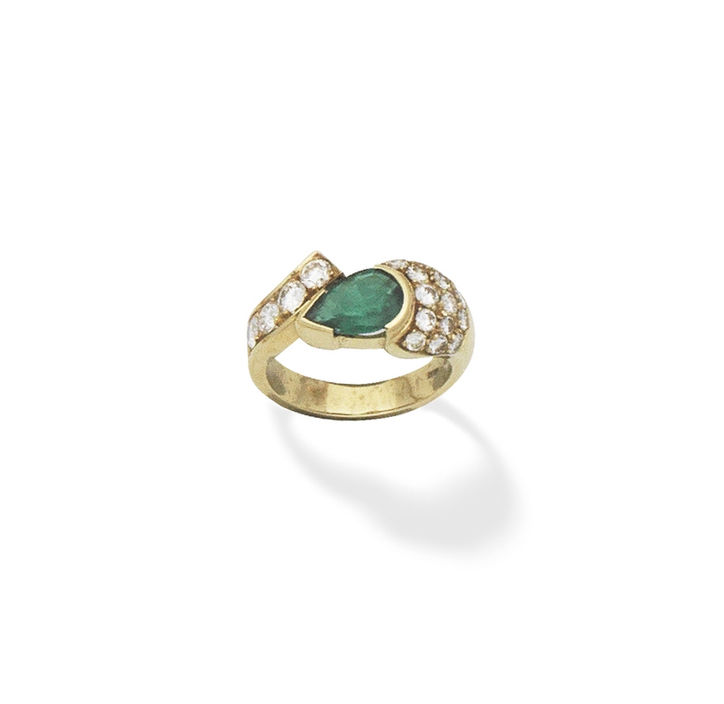 Emerald and diamond ring