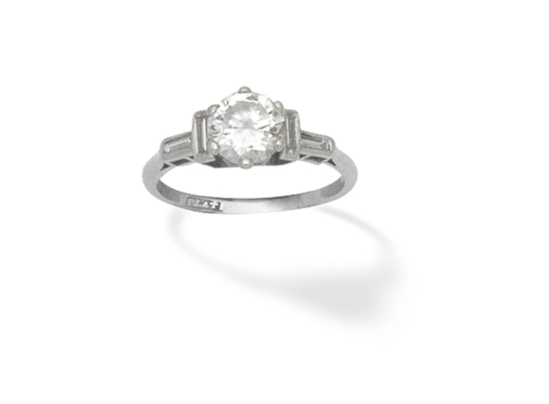 Diamond single-stone ring