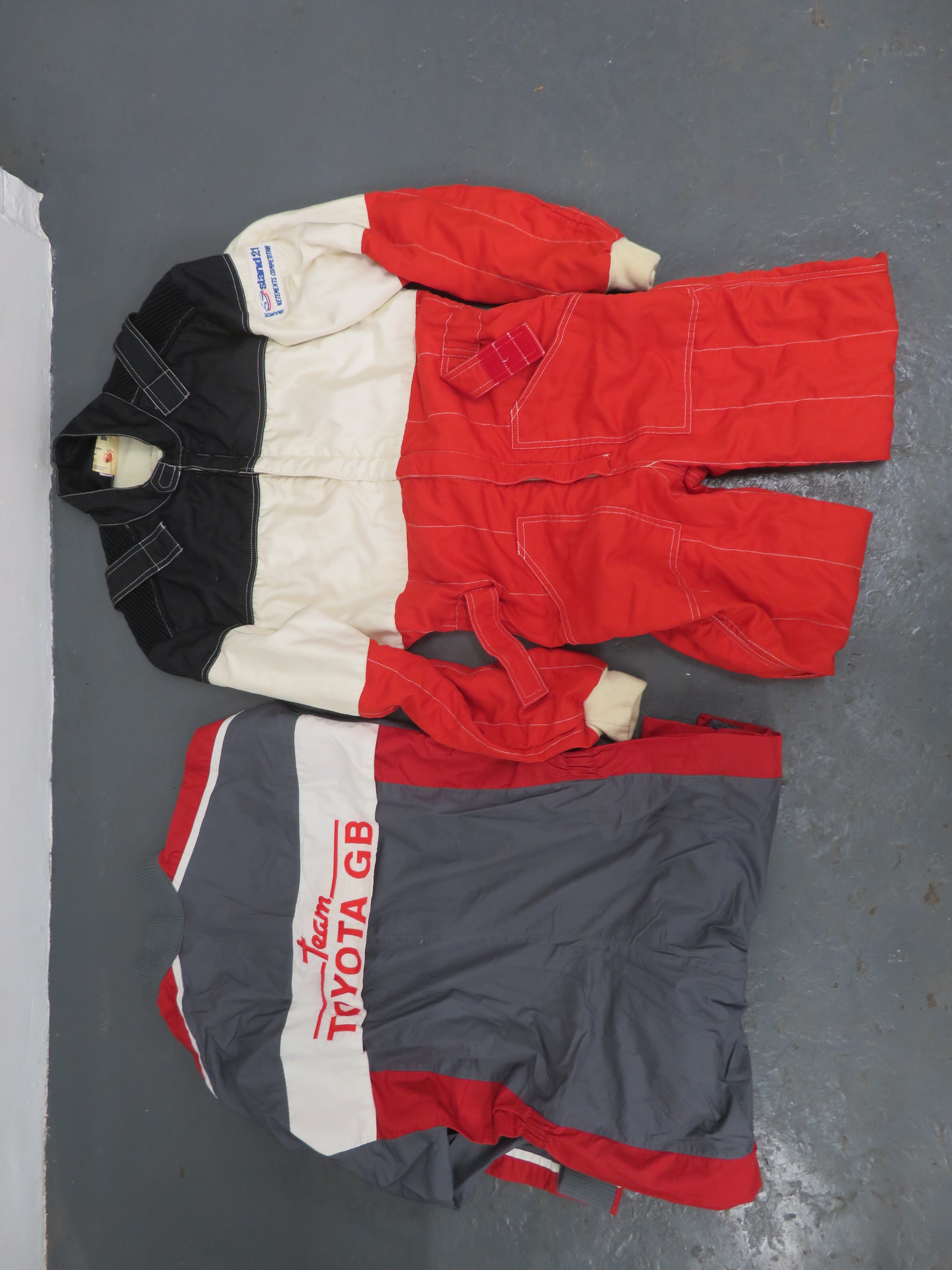 A Team Toyota GB overalls ((2))