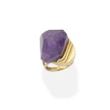 AMETHYST RING, CIRCA 1970