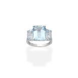 AQUAMARINE AND DIAMOND RING