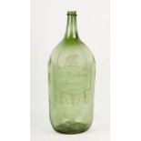 Grande bouteille en verre vert gravé "La République Française 1793", sommé d'un [...]