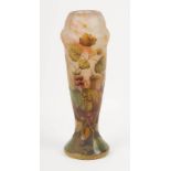 DAUM. Important vase de forme balustre en verre multicouche tacheté rouge et jaune [...]
