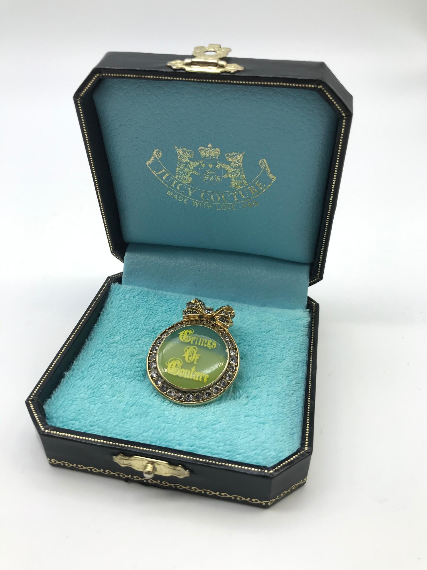 A Vintage Juicy Couture Crimes of Couture badge with original box. Together with two Bella Perlina - Image 2 of 6