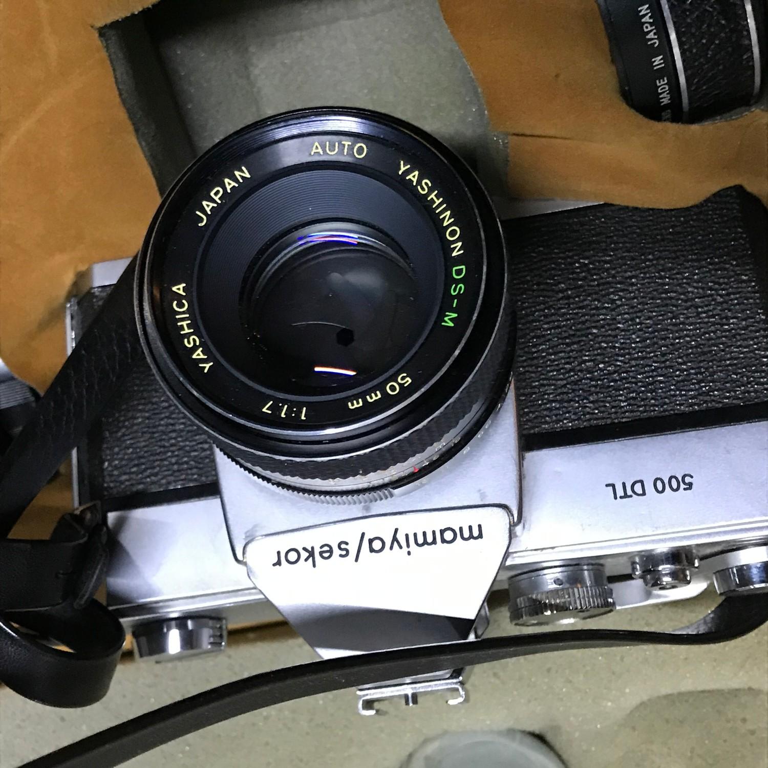 A Vintage Mamiya/ Sekar camera with Yashica DS-M Lens. Comes with case. - Image 3 of 3