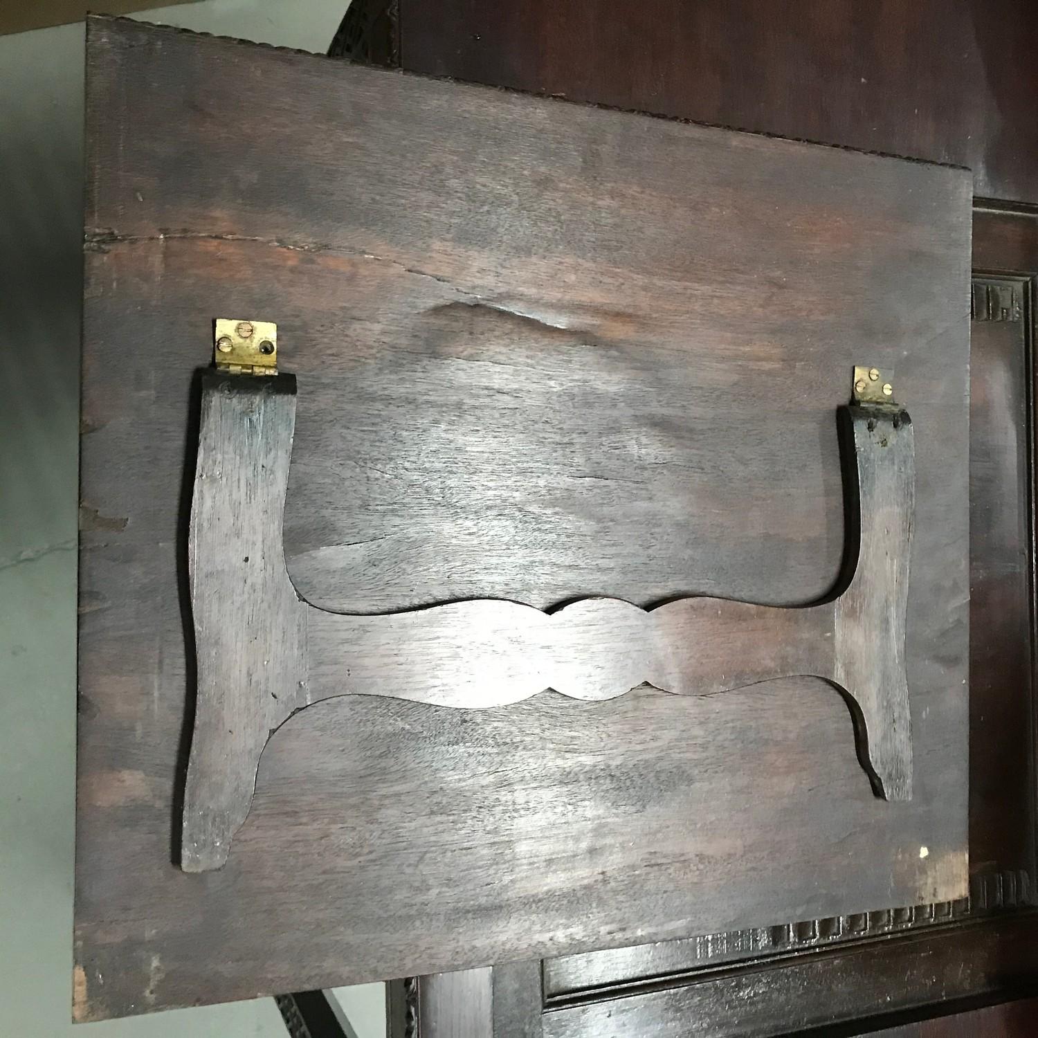 A Lovely example of A Georgian Chippendale writing desk. Ornately carved legs, Showing a falls - Image 9 of 10