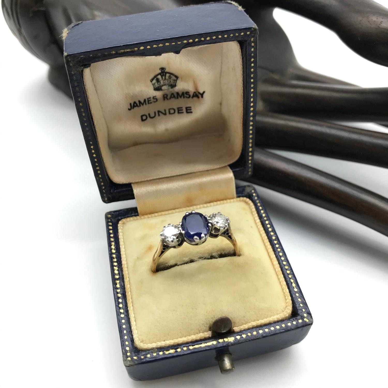 Antique ladies 18ct gold and platinum diamond and sapphire ring, Single Oval sapphire [6.5x5mm] - Image 8 of 10