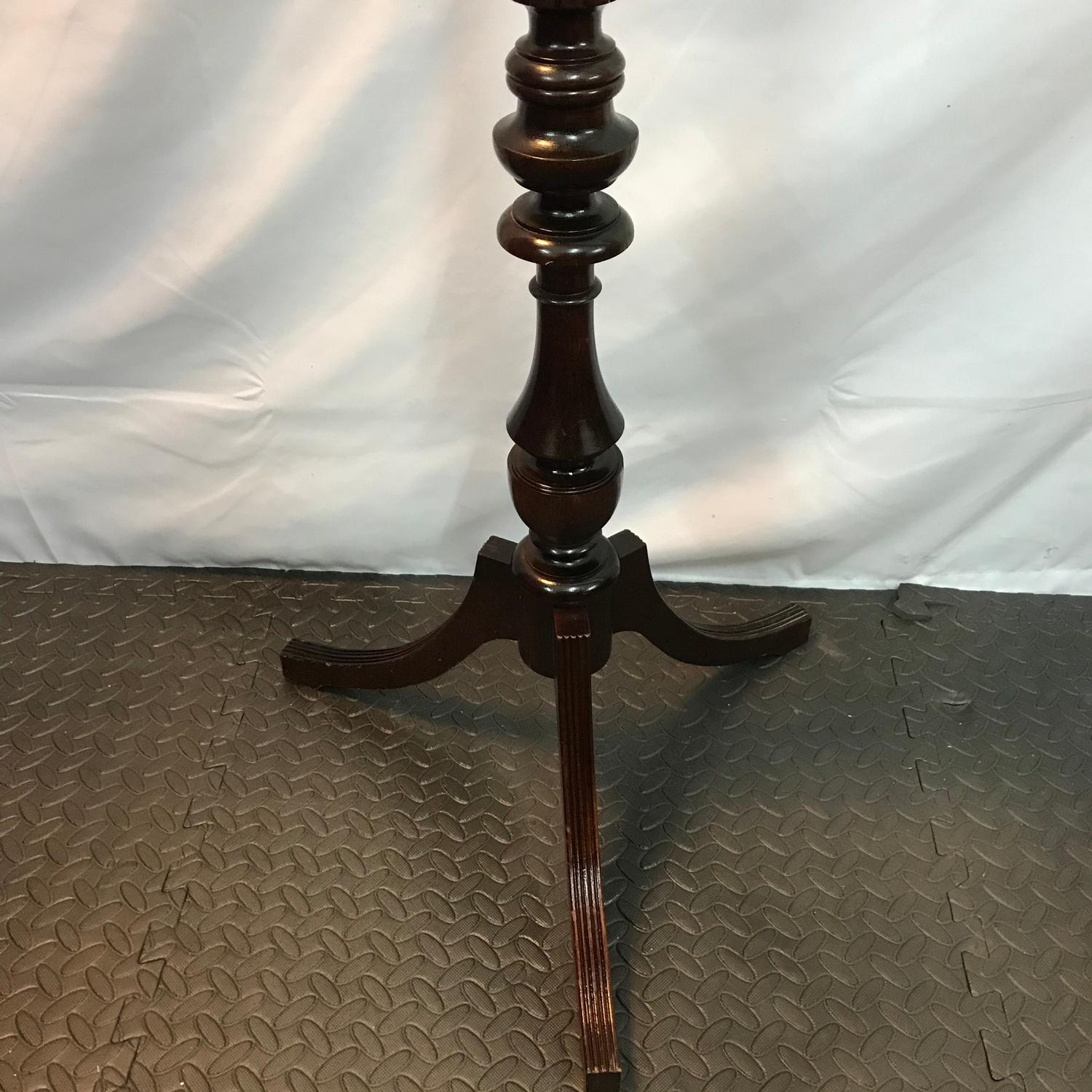 A Mahogany pedestal torcher stand. Supported on tri- legs. [96cm in height] - Image 2 of 3