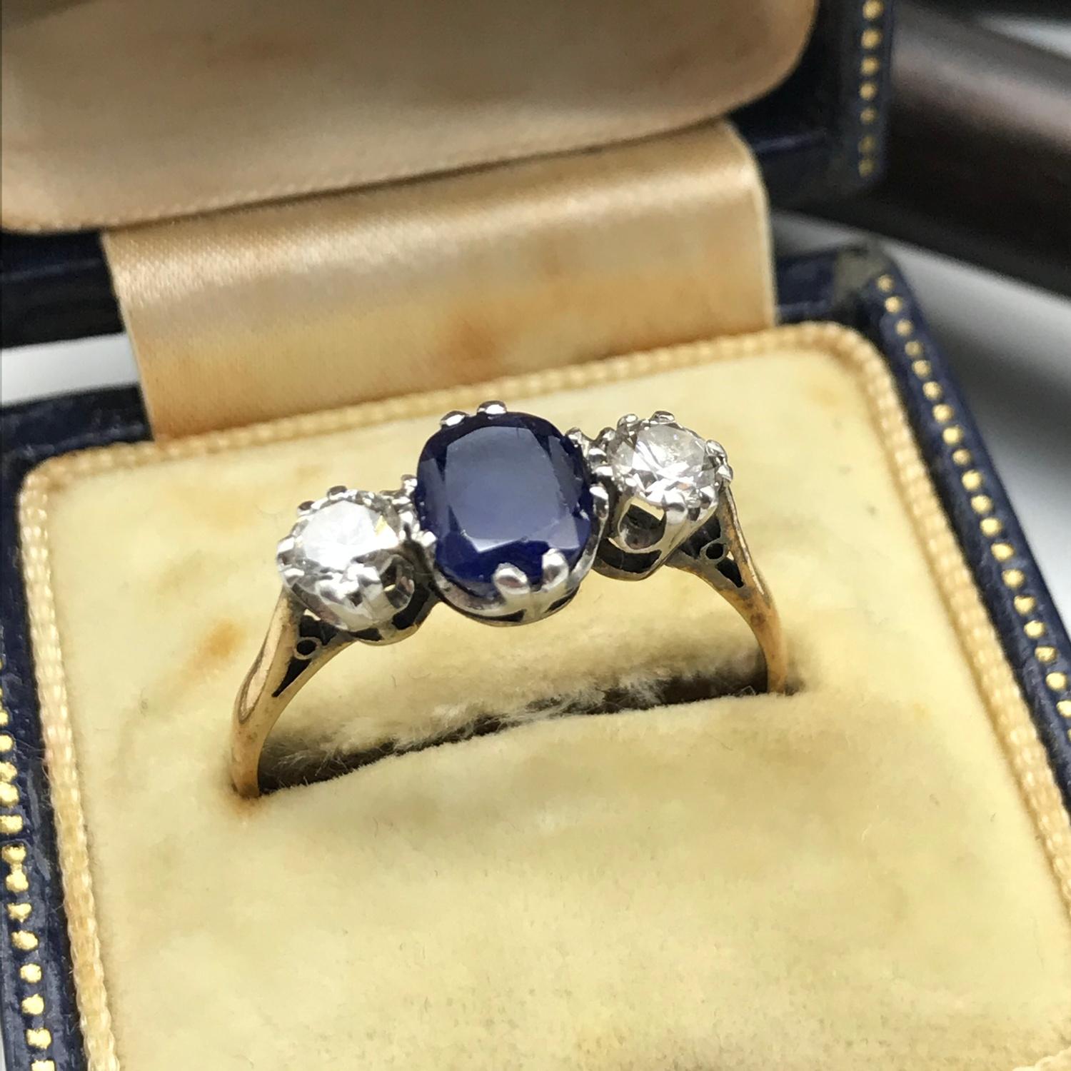 Antique ladies 18ct gold and platinum diamond and sapphire ring, Single Oval sapphire [6.5x5mm] - Image 9 of 10