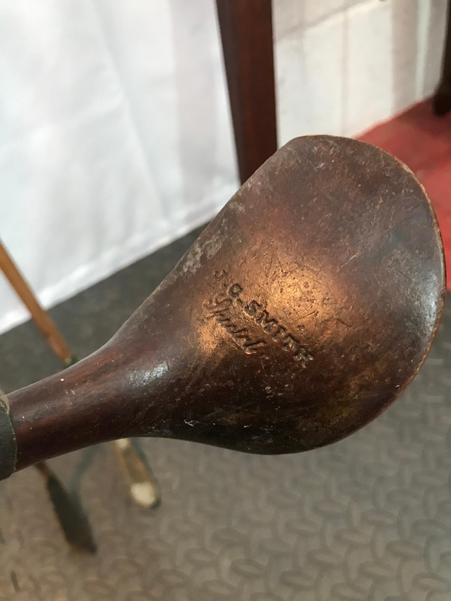 A Large collection of vintage Hickory Shaft golf clubs. Includes makes such as J.G.SMITH, Cann & - Image 17 of 18