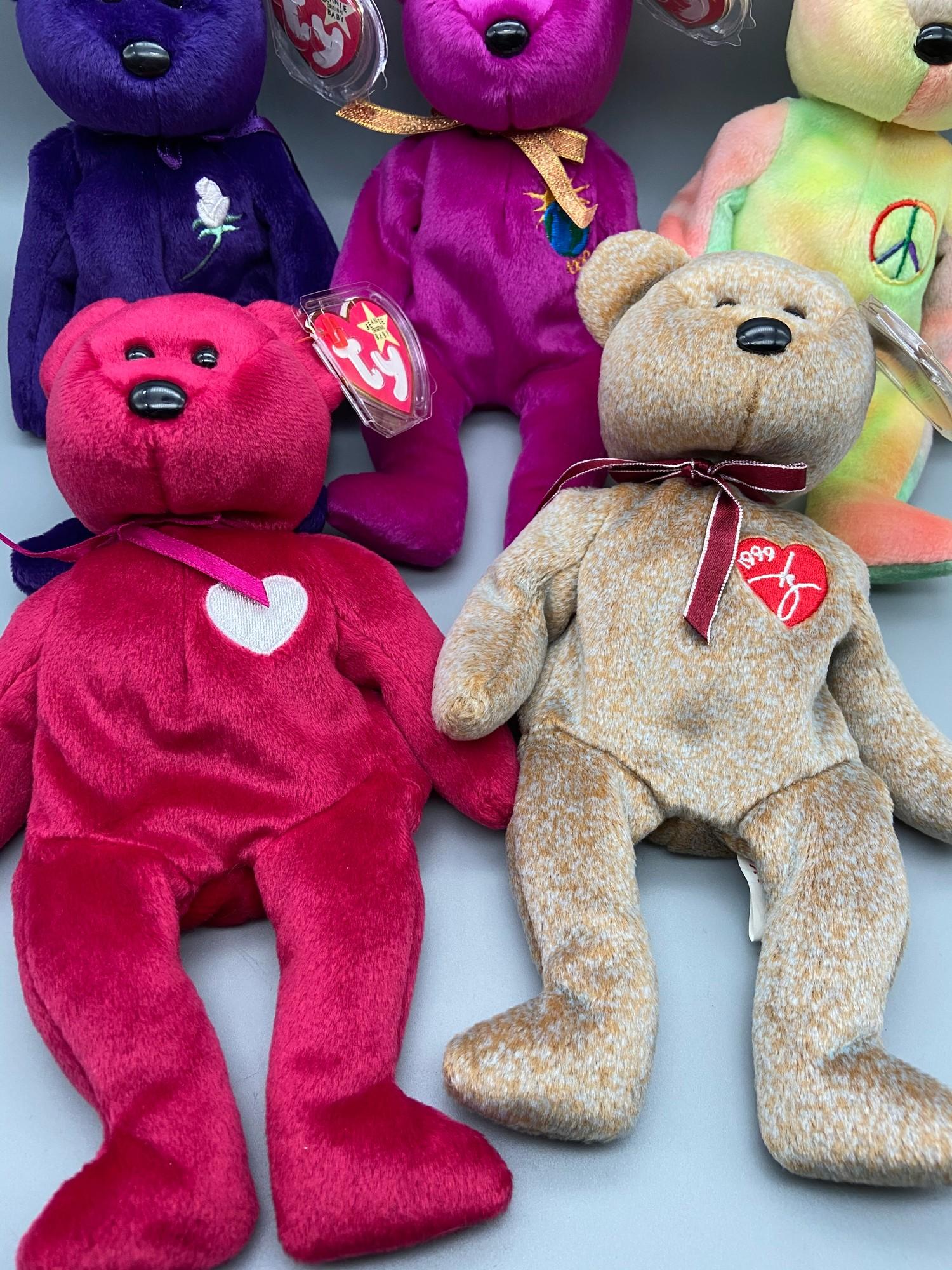 A Lot of 5 Collectable TY beanie baby bears which includes 1999 Signature Bear, Valentina, Peace, - Image 4 of 4