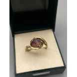 Antique 14ct gold ladies ring set with a raw opal stone setting. [Ring size M] [3 Grams]