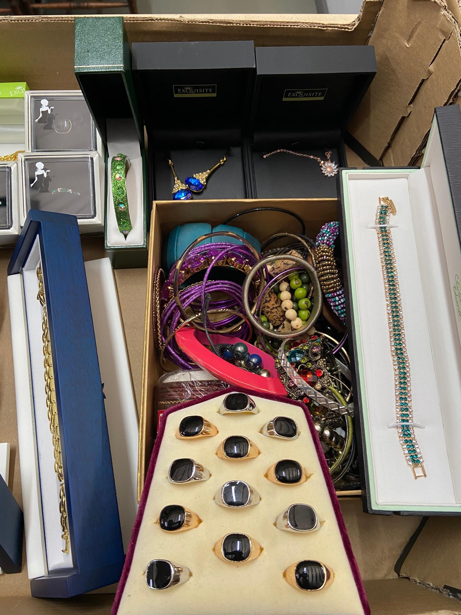 A Box containing a quantity of as new jewellery with boxes. Includes necklaces, rings and bracelets - Image 4 of 4