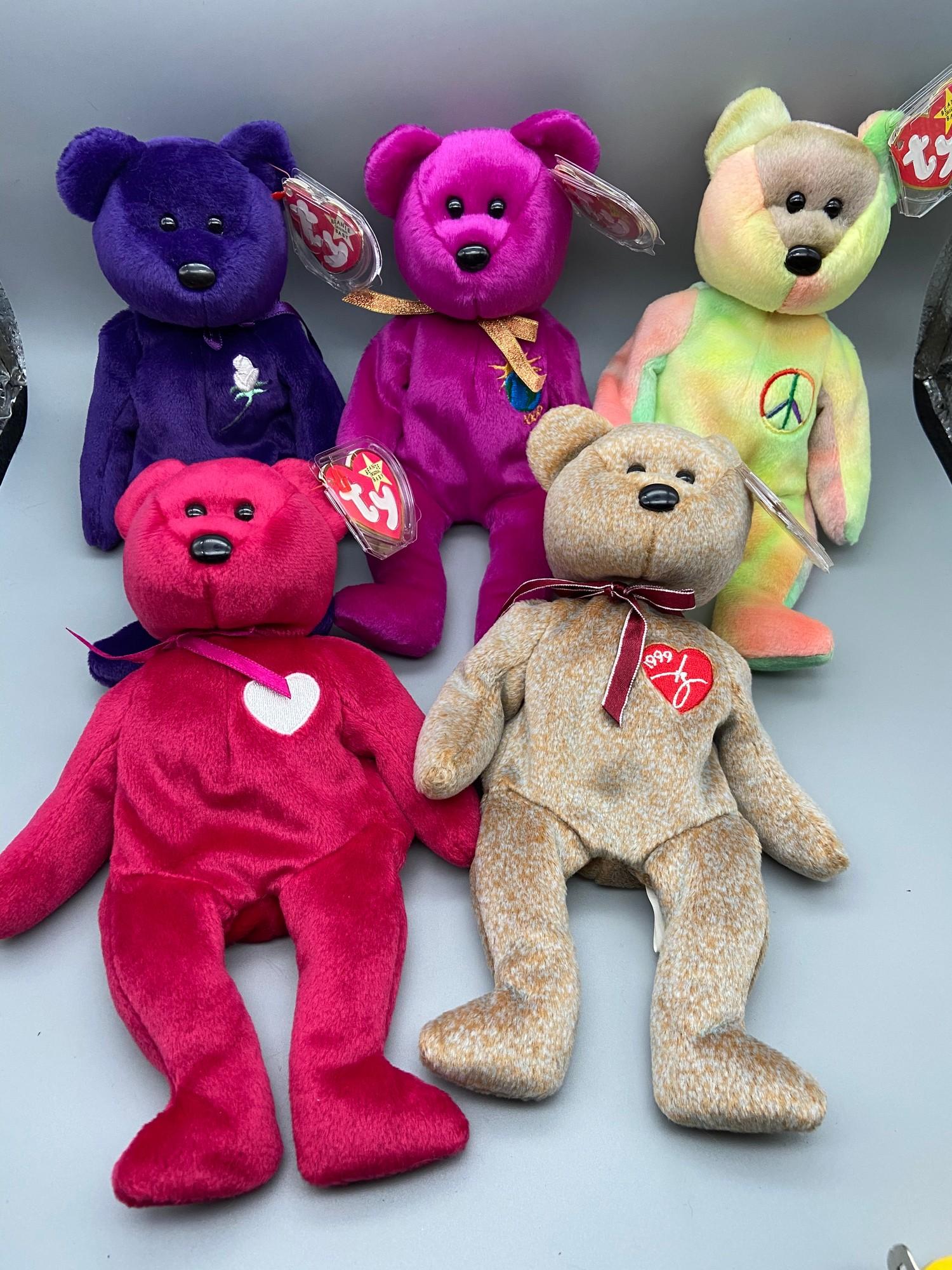 A Lot of 5 Collectable TY beanie baby bears which includes 1999 Signature Bear, Valentina, Peace,