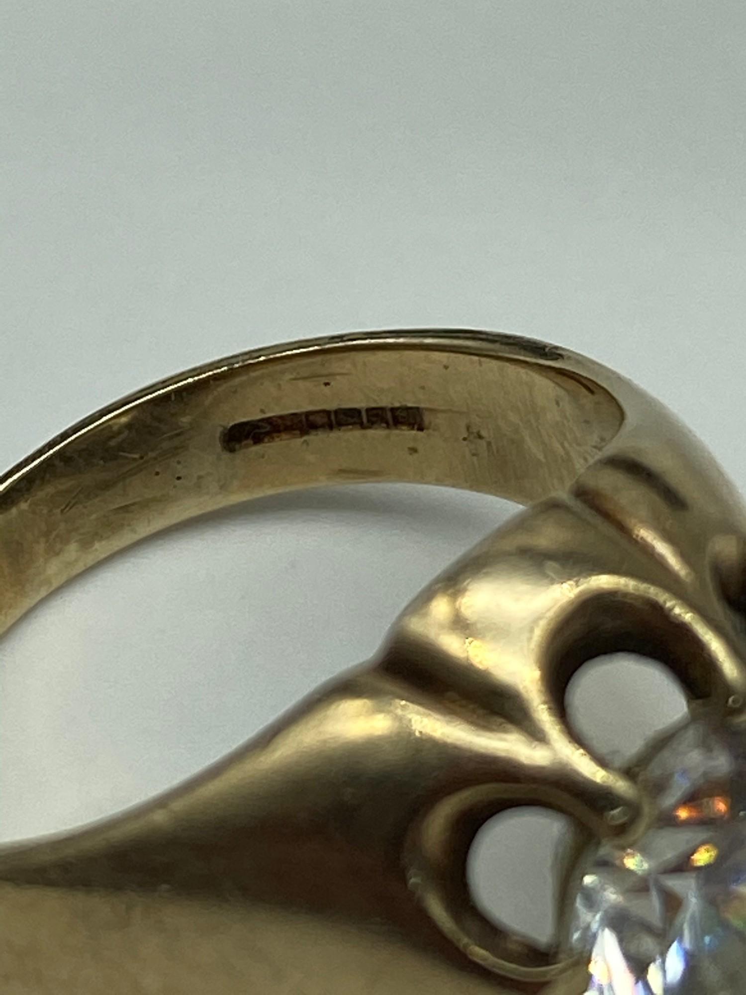 A Gents Antique 9ct gold ring set with a large clear glass stone. [7.21 grams] [Ring size N] - Image 4 of 4