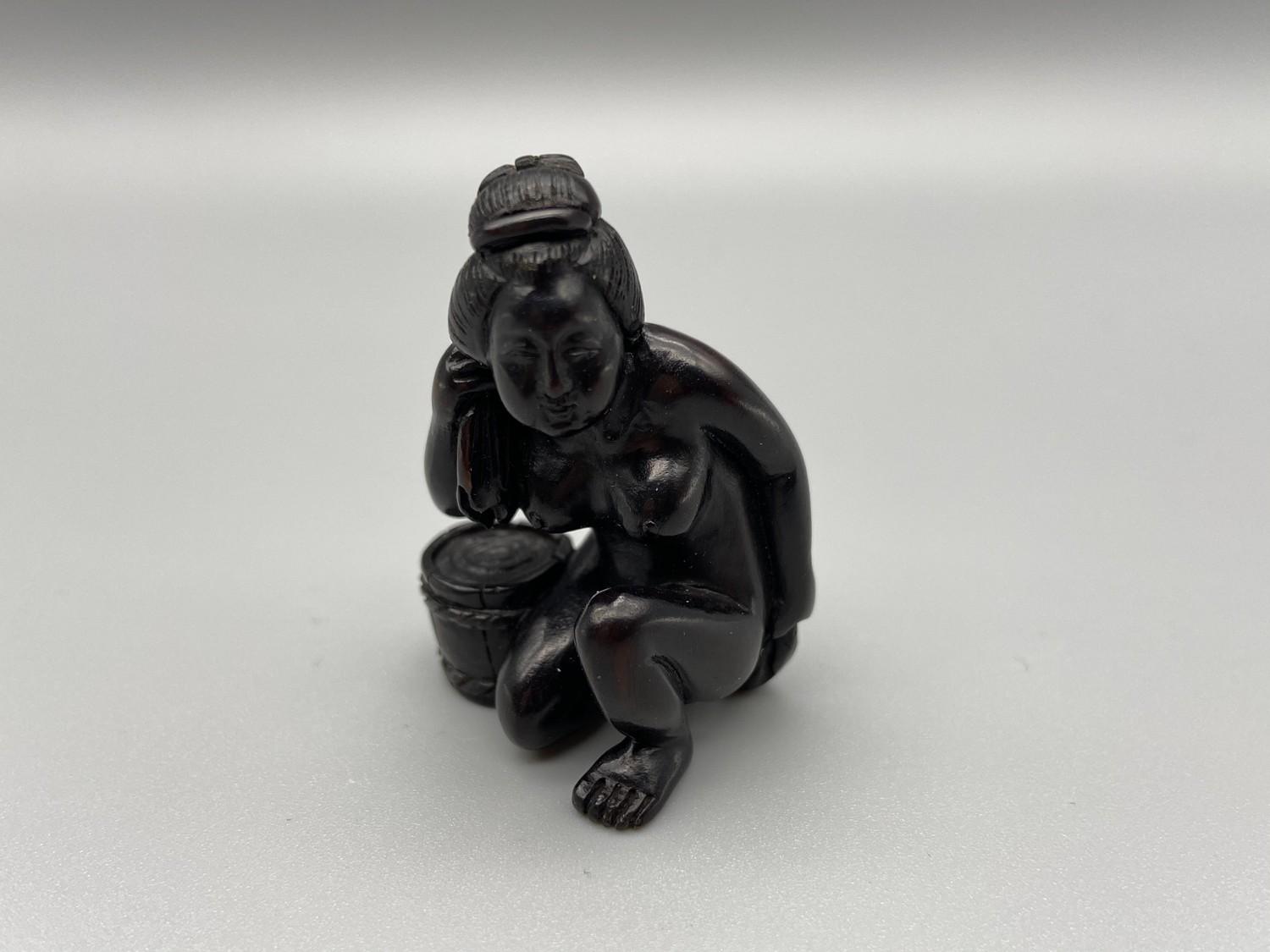 Japanese hand carved netsuke of a nude geisha washing [4.5cm]