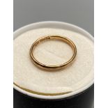 A Ladies 9ct gold wedding band ring. Ring size P. [1.91 Grams]