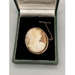A Vintage 9ct rolled gold cameo brooch. Produced by CLEWCO. [4cm length]