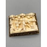 A Chinese Import Silver and Ivory carved brooch. [3.6x5x1.4cm][22.38 grams]