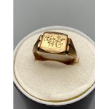 Antique Birmingham 9ct gold gent's signet ring, engraved with initials W.C. Ring size R. [5Grams]