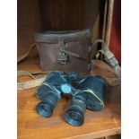 A set of WW2 1943 Kershaw Binoculars with case, Bino Prism No#2 MKII No#195144