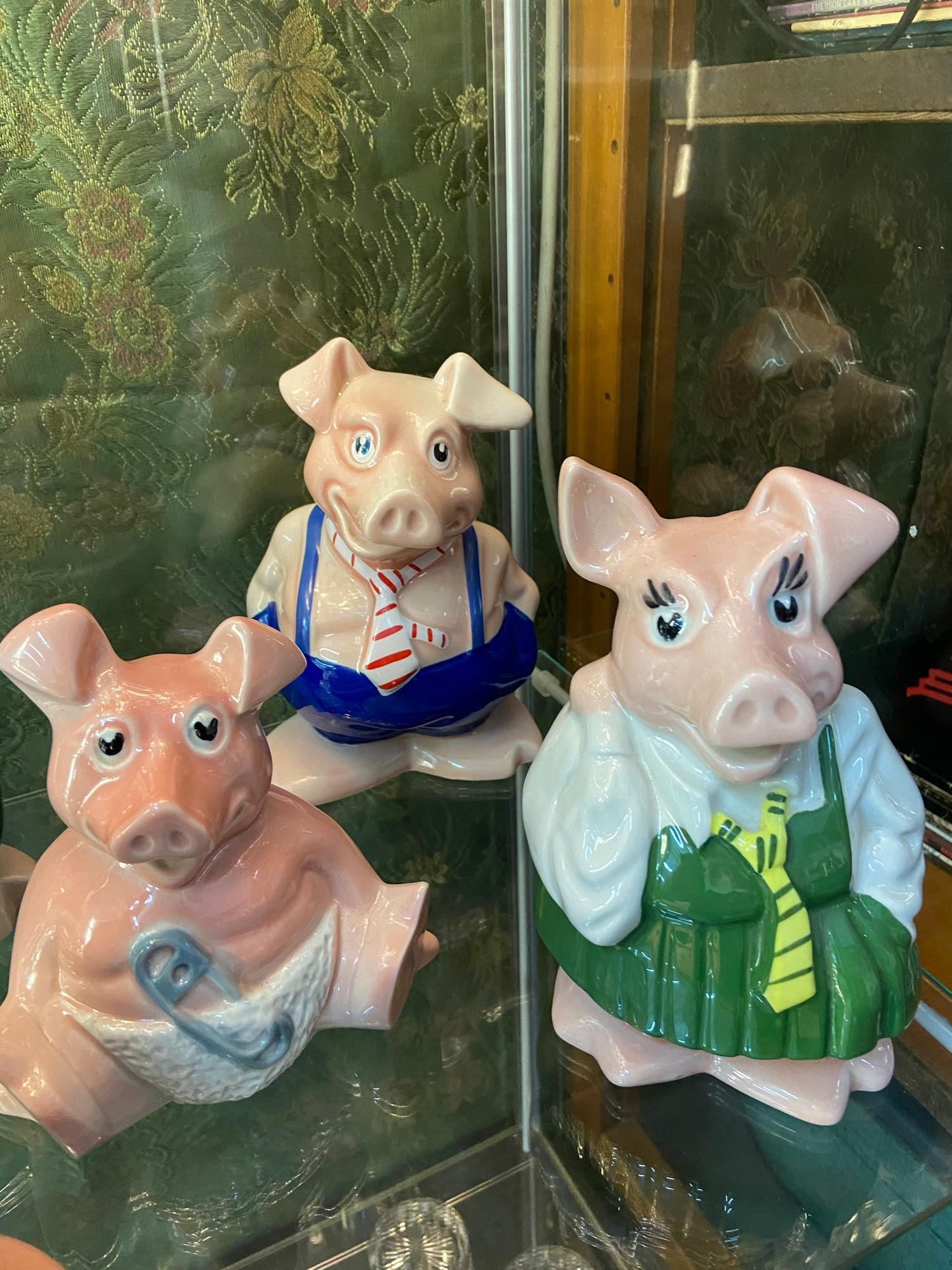 A Lot of 5 various Natwest Wade pig banks - Image 3 of 3