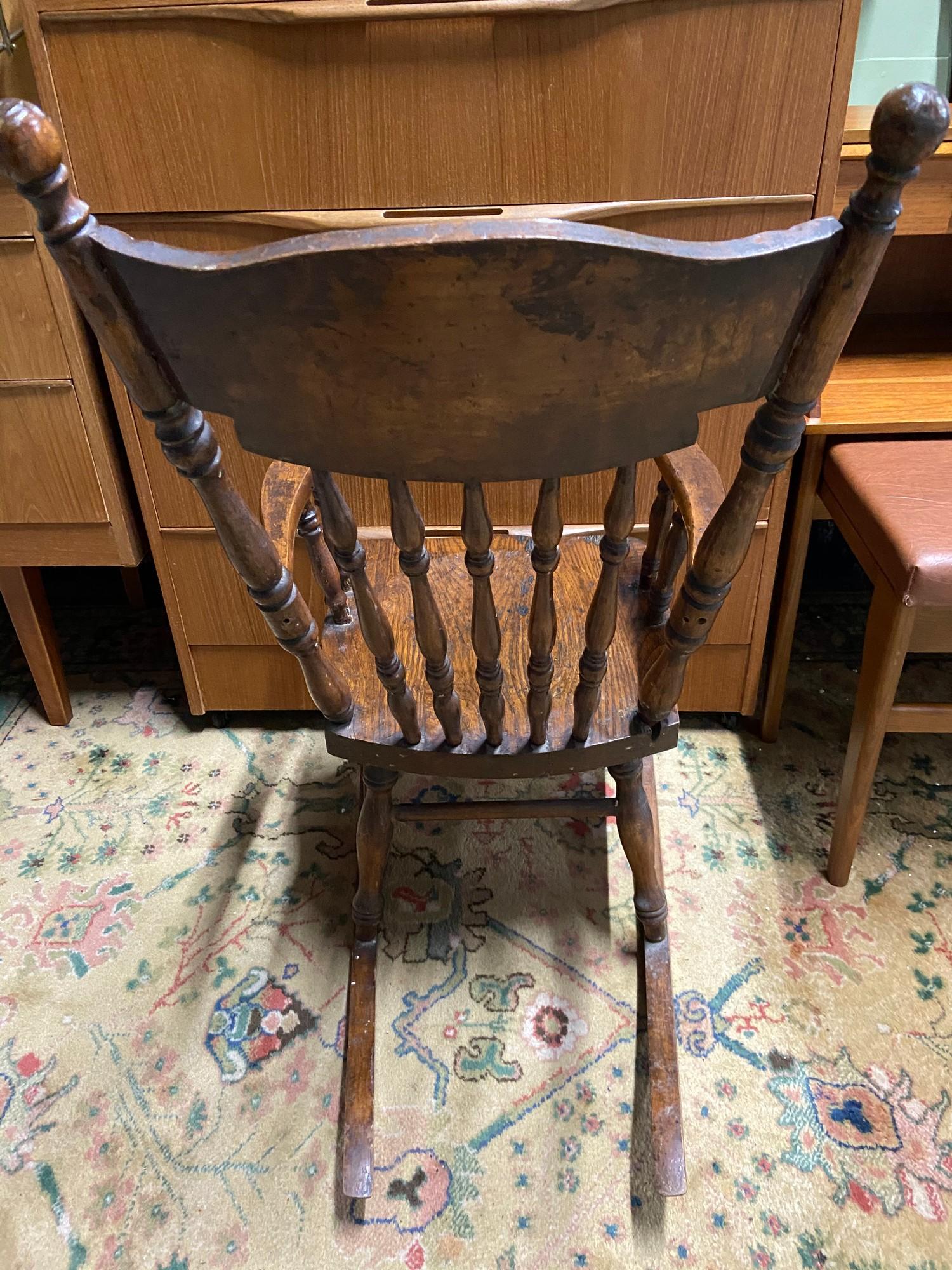An American child's rocking arm chair. - Image 3 of 5