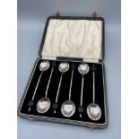 A Boxed set of 6 Birmingham silver coffee bean tea spoons produced by Arthur Price & Co Ltd, Dated