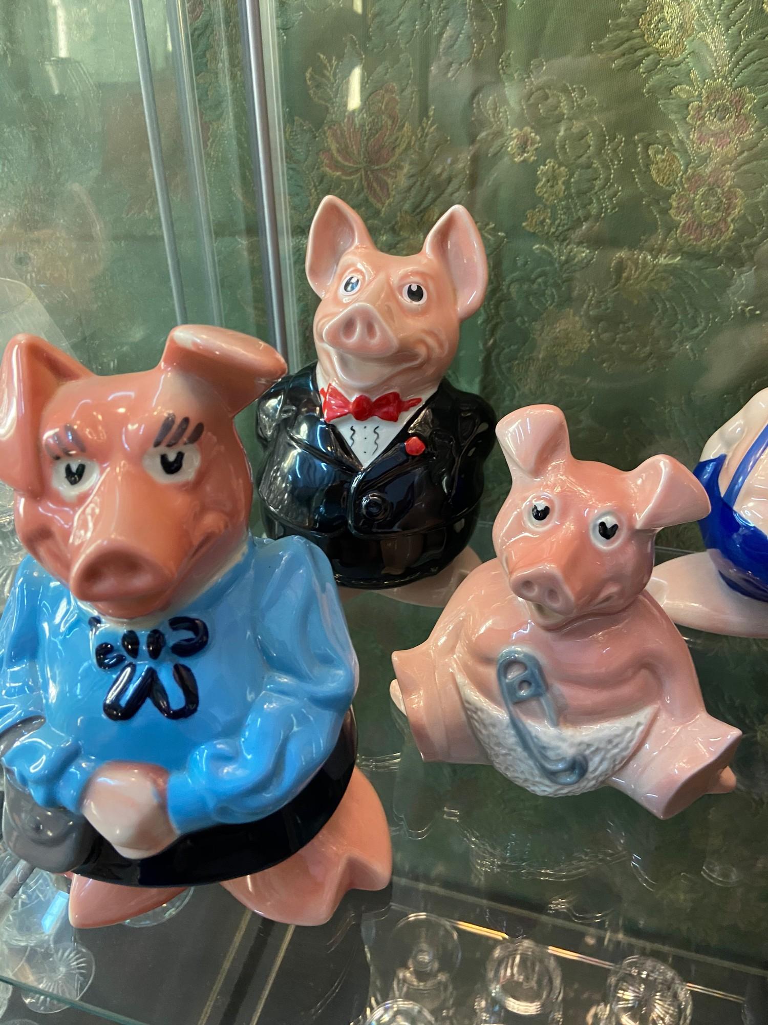 A Lot of 5 various Natwest Wade pig banks - Image 2 of 3